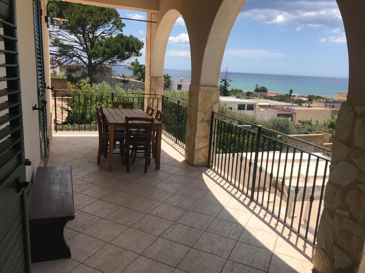 Villa Ceni - Appartamenti Con Camere, Cucina, Wc E Terrazza Sul Mare In Villa Con Piscina, Giardino E Parcheggio Marinella di Selinunte Exterior foto