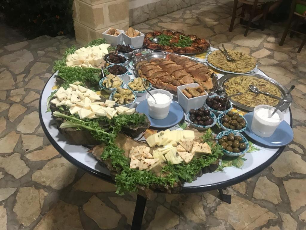 Villa Ceni - Appartamenti Con Camere, Cucina, Wc E Terrazza Sul Mare In Villa Con Piscina, Giardino E Parcheggio Marinella di Selinunte Exterior foto