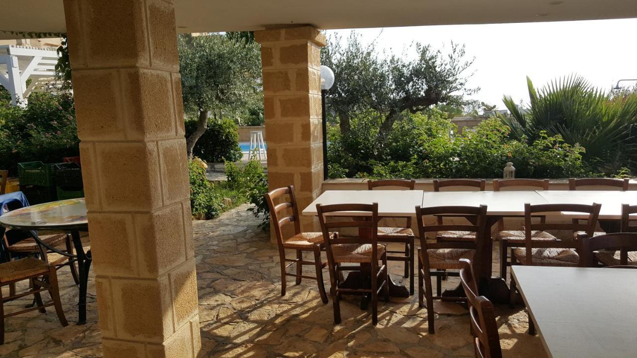 Villa Ceni - Appartamenti Con Camere, Cucina, Wc E Terrazza Sul Mare In Villa Con Piscina, Giardino E Parcheggio Marinella di Selinunte Exterior foto